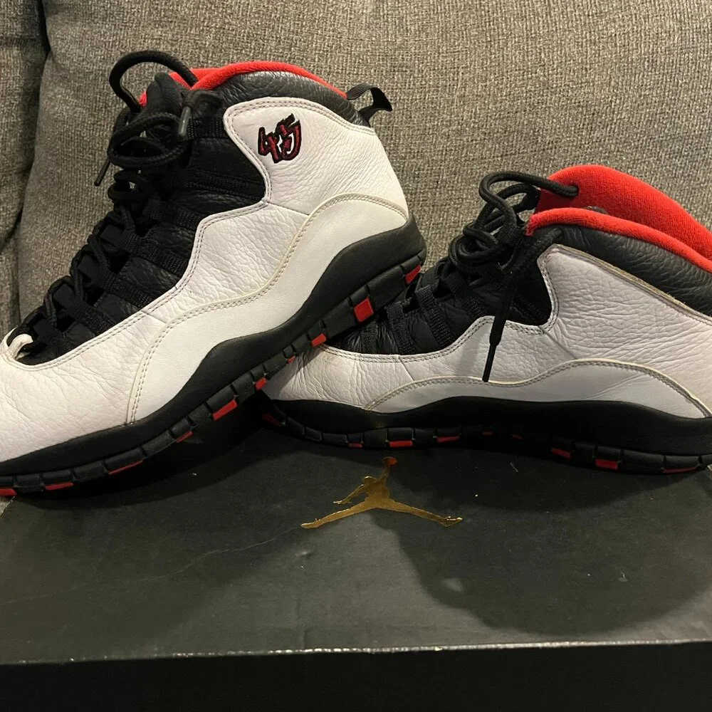🔥🏀 Jordan 10 Retro – White / Black / Red – Men’s Size 11 – Used – Original Box - Picture 2 of 5